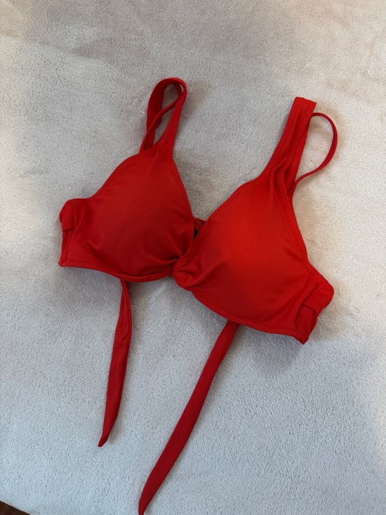 Shade & Shore Other - Shade & Shore Red Ribbed Tie-Front Bralette